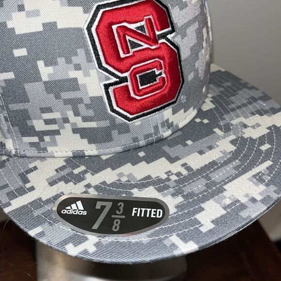 New Digital Digi Camouflage Camo Military NC State Wolfpack Baseball Cap Hat - Picture 4 of 5
